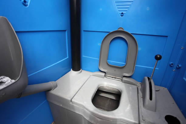 Porta potty delivery and setup in Collinsville, IL